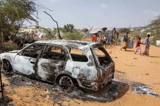 Minst 13 dödades av självmordsbombare i centrala Somalia