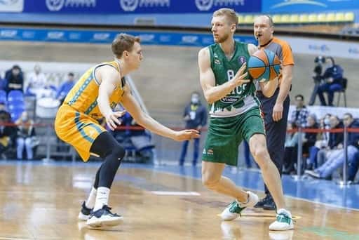 There is a break in the United League championship, UNICS and Zenit are in the lead