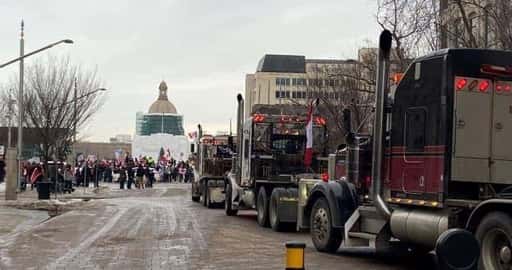Canadá - Chefe de polícia de Edmonton pede calma em meio aos protestos do fim de semana