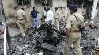 2008 bomaanslag in Ahmedabad: 38 ter dood veroordeeld, 11 levenslange gevangenisstraf