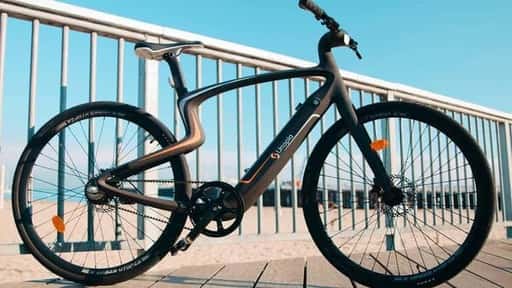 Urtopia Carbon superslimme fiets met GPS, eSIM, Wi-Fi, radar en gyroscoop, met een gewicht van slechts 14 kg: