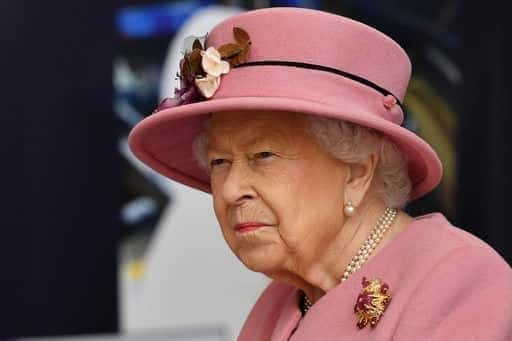 Hennes Majestät upplever milda symptom. Elizabeth II diagnostiserats med covid-19