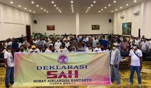 V vzhodni Indoneziji se začne ustanavljati prostovoljec prijatelja Airlangga Hartarta Wayan Suyasa podpira...
