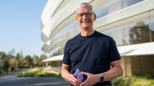 Niektorí akcionári Apple nechcú, aby Tim Cook dostal bonus 99 miliónov dolárov