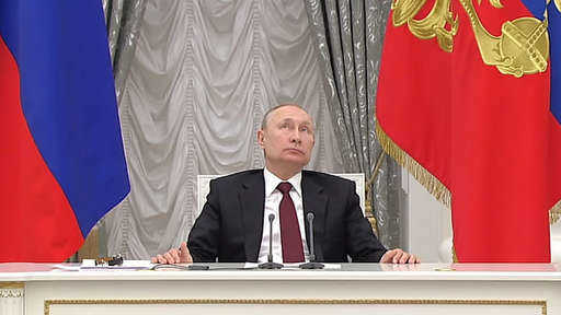 Putin je danes obljubil, da bo sprejel odločitev o priznanju republik Donbasa