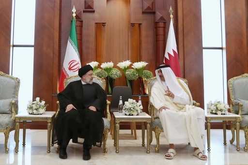 Raisi do Irã discute negociações nucleares com emir do Catar em Doha