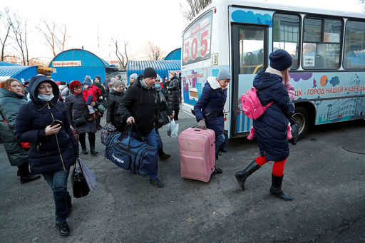 El gobierno asignó 5 mil millones de rublos al Ministerio de Situaciones de Emergencia para pagos a refugiados de Donbass