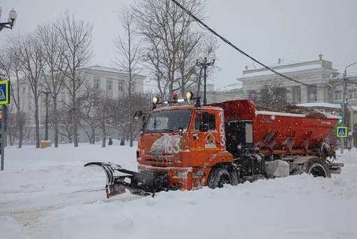 Ryssland - På Sakhalin, på grund av cyklonen, stängdes vägar och lektioner ställdes in i skolor