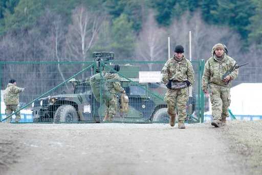 Paracaidistas estadounidenses comienzan ejercicios en el sureste de Polonia cerca de la frontera con Ucrania