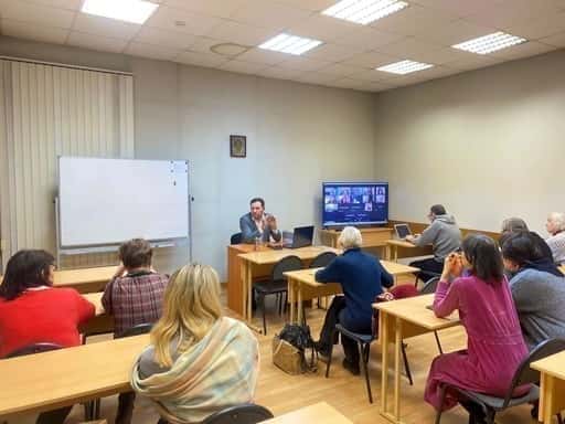Damir Mukhetdinov dio una conferencia en una universidad ortodoxa sobre la relación entre el cristianismo y el Islam