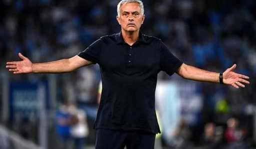 İtalya Ligi: Jose Mourinho Hakemi Eleştirdikten Sonra Yaptırımla Tehdit Edildi Rangnick: Leeds Kenarlarına...