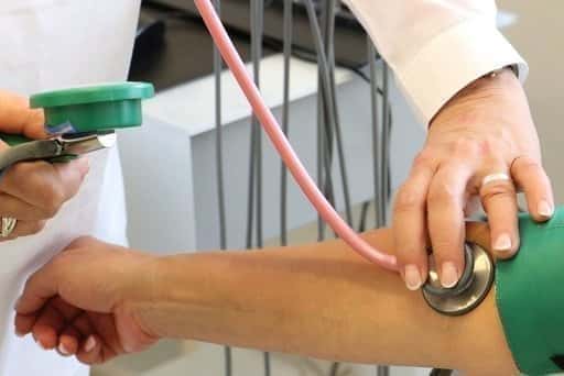 Rússia - Terapeuta Sapego: Como a pressão arterial muda com o COVID-19