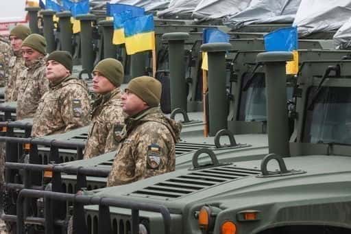 How many reservists are called up by the Ukrainian army