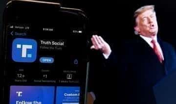 Trumps Truth Social führt die Downloads im Apple App Store an; viele auf der Warteliste