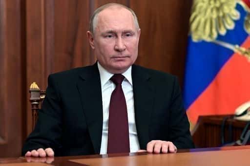 Путін заявив, що на озброєння Росії поставлено зброю незрівнянної сили