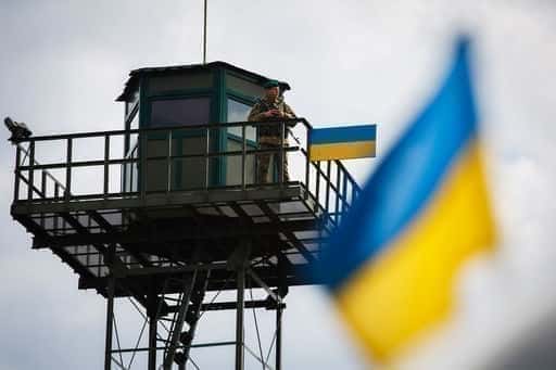 Ukrainska myndigheter uppmanade sina medborgare att lämna Ryssland
