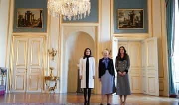 Kate ontmoet Deense koningin, speelt met kinderen op reis naar Kopenhagen