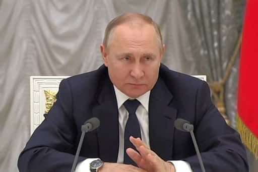 Sei verständnisvoll. Putin sprach mit Unternehmen über Sanktionen