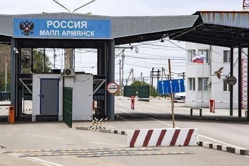 På Krim stängdes alla kontrollpunkter på gränsen till Ukraina