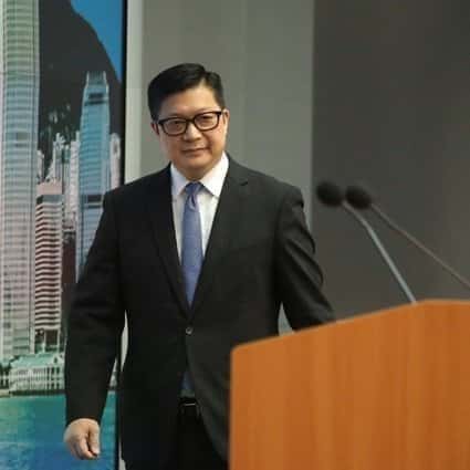 14-dnevna izolacija hongkonškega varnostnega ministra po ženi, test pomočnice pozitiven