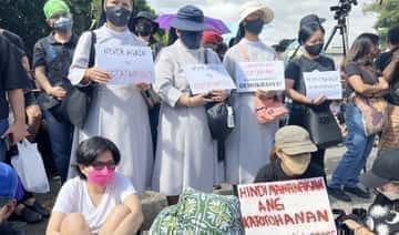 Filipíny označujú ľudovo-mocenské povstanie, keďže Marcosov návrat je na obzore