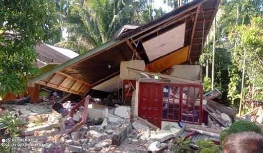 BNPB envía un equipo de respuesta rápida a West Pasaman para ayudar a manejar a las víctimas del terremoto