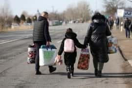 Več kot 50.000 beži iz Ukrajine po ruski invaziji: ZN