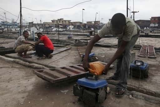 Småföretag drabbas av återkommande bränslebrist i Nigeria