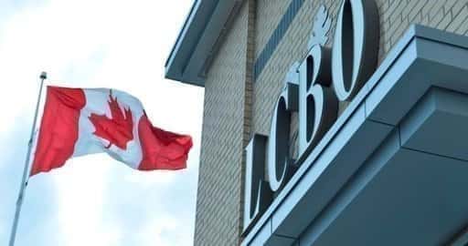 Kanada - Liberalci Ontarija pozivajo LCBO, naj umakne ruski alkohol s polic