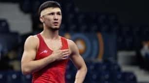 Kazakh wrestler wins gold after derby in Turkey