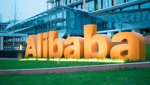 Delnice Alibabe so padle za 5 % zaradi Pekinga, ki ga je pregledal Ant Group