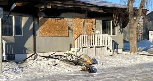 Kanada - Viaceré agentúry Regina vyšetrujú smrteľný požiar vo štvrtok skoro ráno