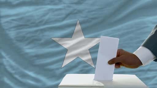 Somali, seçim süresini gelecek aya kadar uzattı