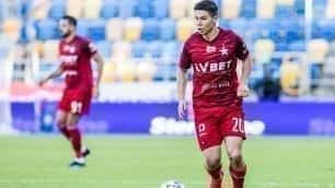 يقترب نادي لاعب كرة القدم في منتخب كازاخستان من خروجه من البطولة الأوروبية