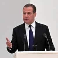 Rusland heeft geen diplomatieke banden meer nodig met het Westen, zegt ex-president Dmitri Medvedev