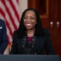 Biden introducerar den briljanta Ketanji Brown Jackson som valet av USA:s högsta domstol