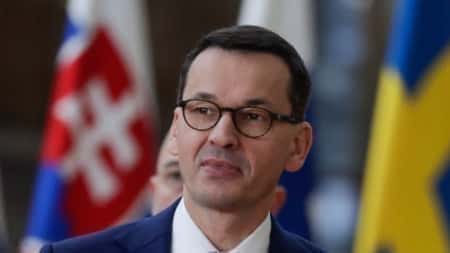 De Poolse premier bekritiseerde het Westen en zei dat verpletterende sancties nodig waren tegen Rusland