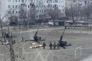 Руските военни призоваха жителите на Украйна да не позволяват на националистите да монтират оръжие в дворовете