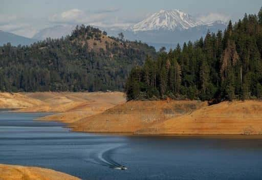 Unter Berufung auf Dürre geben die USA den kalifornischen Bauern kein Wasser