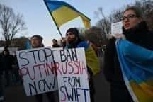 Запад стремится нанести вред российским банкам, валюта в Украине санкциями