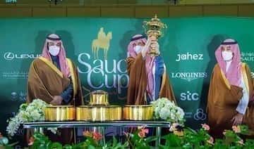 Kroonprins betuttelt 3e Saudi Cup-raceceremonie
