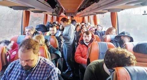 Turčija evakuira turške državljane iz Ukrajine po kopnem