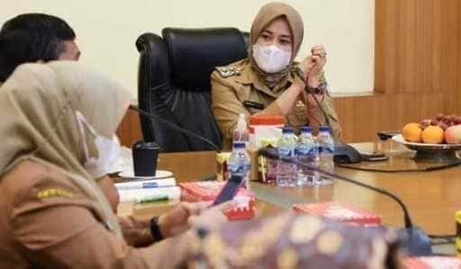 De stadsregering van Makassar moedigt alle partijen aan om te slagen in het versnellen van de vaccinatie tegen Covid-19