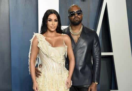 Kim Kardashian žiada súd, aby pokračoval v rozvode s Ye