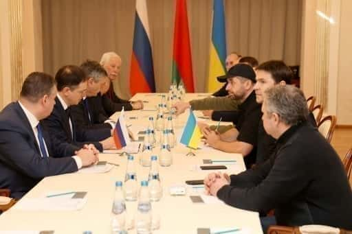 Ucraina, Russia avviano i colloqui al confine con la Bielorussia