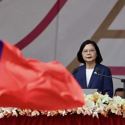 Tsai obiecuje bronić tajwańskiej demokracji podczas kryzysu na Ukrainie