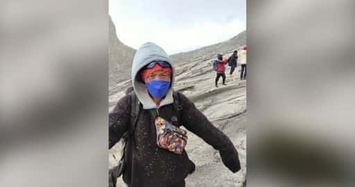 Srečni plezalci prvič po 29 letih opazijo sneženje na gori Kinabalu