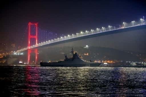 Турска блокира ратне бродове из мореуза усред руско-украјинске кризе
