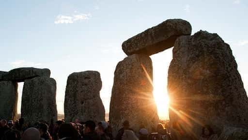Vedci zistili, že Stonehenge by mohol slúžiť ako kalendár