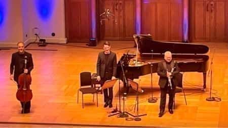 Veličasten britanski trio v oddaji komorne glasbe Recital